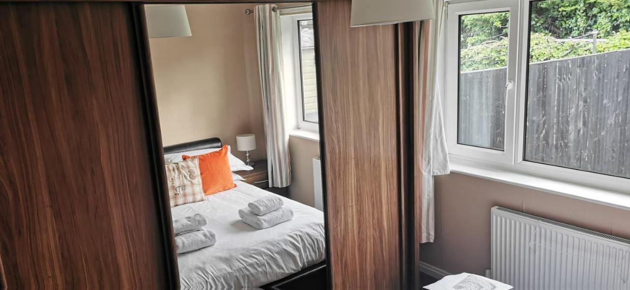 Spring Gardens Holiday Bungalow Кейтън Екстериор снимка
