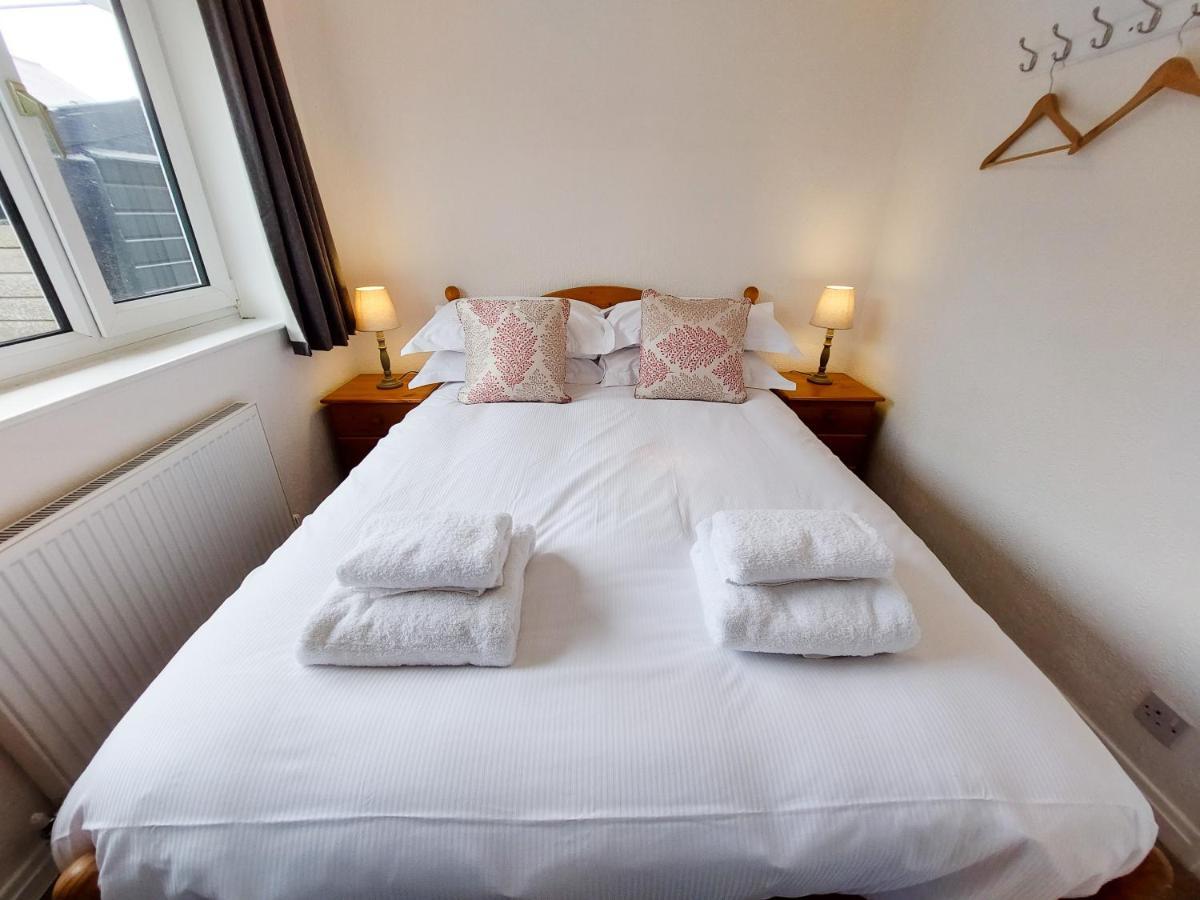 Spring Gardens Holiday Bungalow Кейтън Екстериор снимка